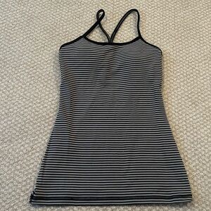 lululemon size 4 tank